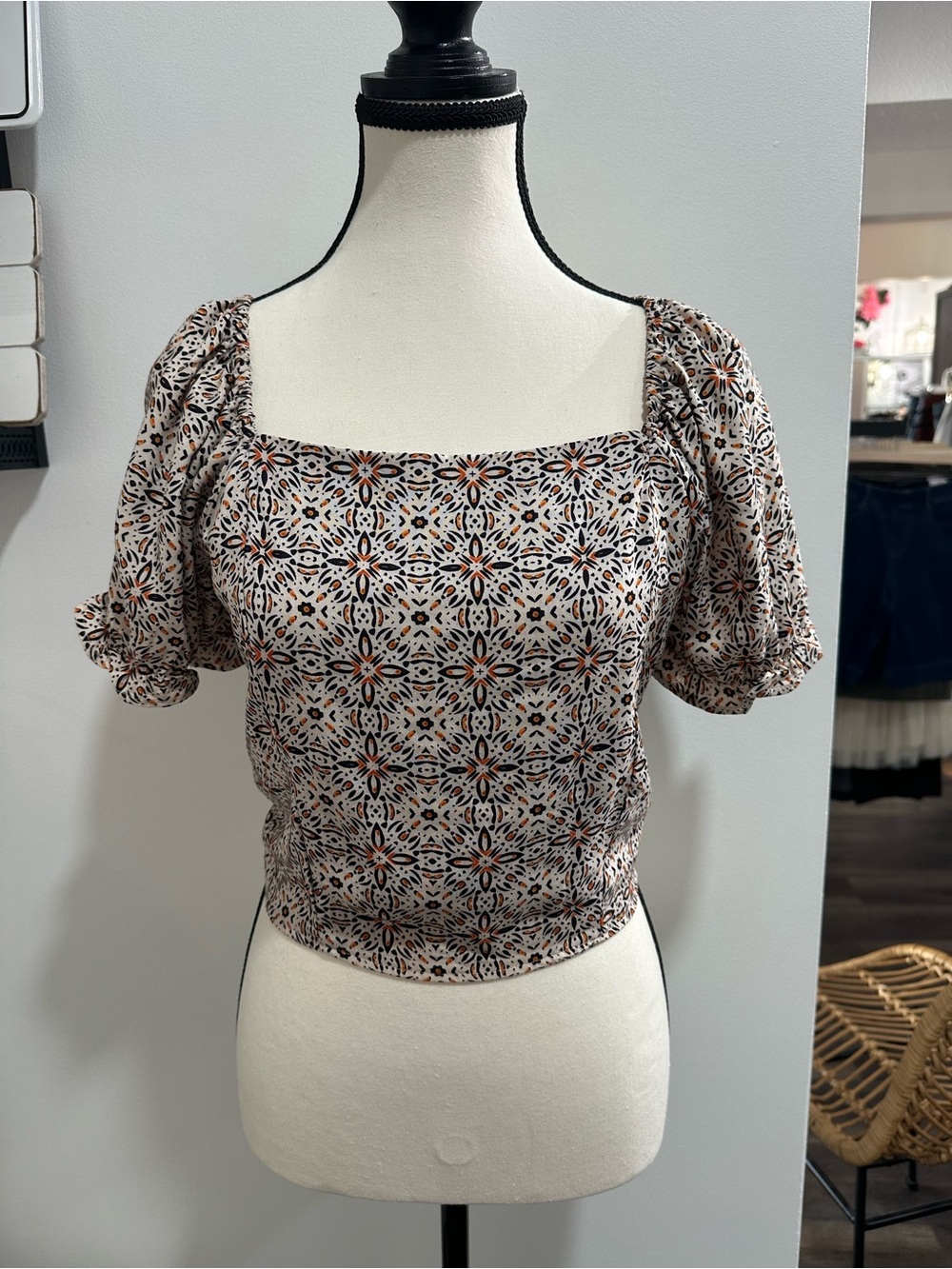 Patterned Square-Neck Puff Sleeve Top - Cream & Black